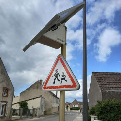 Panneau  Attention LEDS traversantes avec panneau A13a l WP Signalisation