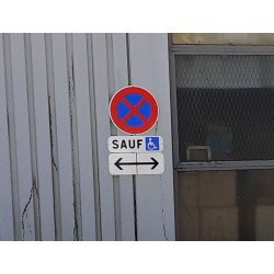 Panonceau indique la direction à suivre M3b1 à droite