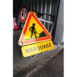 Triflash avec AK KM9 | Travaux | Texte personnalise MARQUAGE