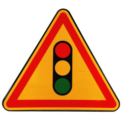 Panneau de danger feux tricolores réglant une circulation alternée AK17