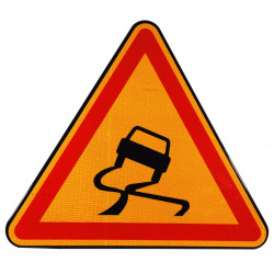 Panneau de danger chaussée glissante AK4