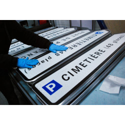 Panneau directionnel D21| WP Signalisation est un fabricant de panneaux français