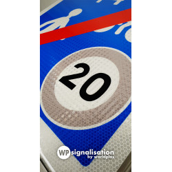 Panneau zone circulation sortie d'une zone de rencontre B53 | Zoom sur le film prismatique normés NF et CE | WP Signalisation