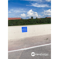 Panneau C50 personnalisable | Panneau pour place réservé aux locataires | Textes personnalisés disponibles l WP Signalisation