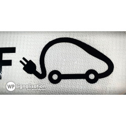 Panonceau M6I I Panonceau véhicules électriques I Zoom sur le film Interdit sauf véhicules électriques | WP Signalisation