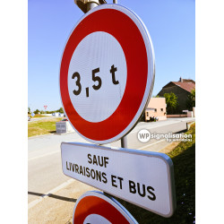 Panneau d'interdiction limitation de tonnage B13 - 3,5 Poids tonnes à personnaliser avec panonceaux