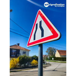 Panneau routier A3 I Panneau chaussée rétrécie en ville et village I WP Signalisation