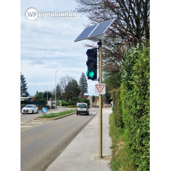 Feu tricolore intelligent solaire l WP Signalisation