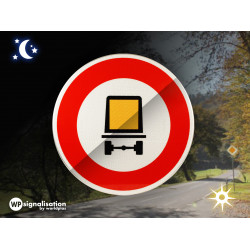 Panneau B18C - Accès interdit aux véhicules transportant des marchandises dangereuses I WPS