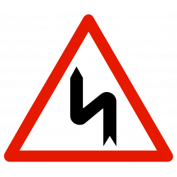 Panneau de danger succession de virages dont le 1er est à gauche A1D